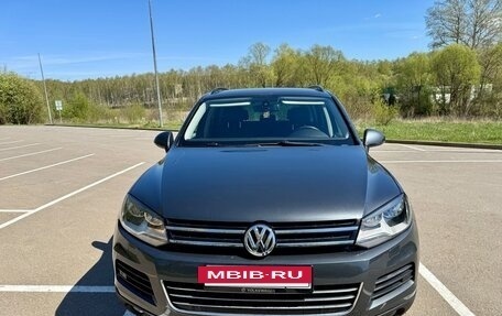 Volkswagen Touareg III, 2011 год, 2 030 000 рублей, 13 фотография