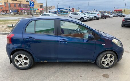 Toyota Yaris III рестайлинг, 2006 год, 399 999 рублей, 4 фотография