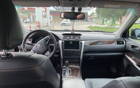 Toyota Camry, 2017 год, 2 200 000 рублей, 8 фотография