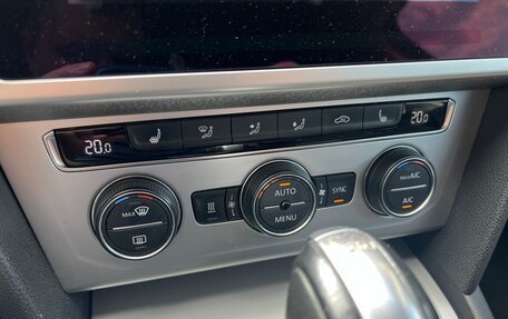 Volkswagen Passat B8 рестайлинг, 2017 год, 1 650 000 рублей, 16 фотография
