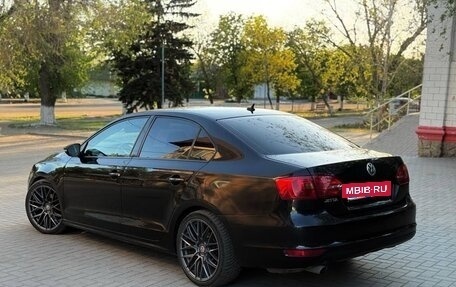 Volkswagen Jetta VI, 2012 год, 1 600 000 рублей, 2 фотография