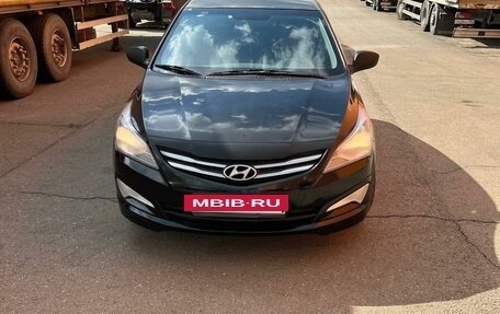 Hyundai Solaris II рестайлинг, 2016 год, 750 000 рублей, 2 фотография