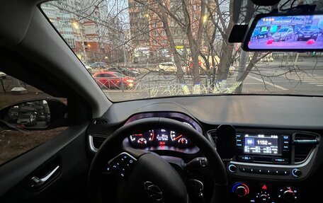 Hyundai Solaris II рестайлинг, 2021 год, 1 620 000 рублей, 4 фотография