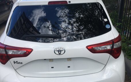 Toyota Vitz, 2019 год, 1 355 000 рублей, 2 фотография