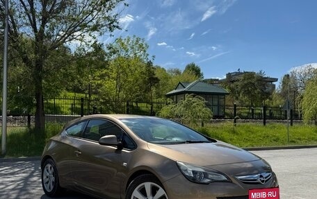 Opel Astra J, 2013 год, 1 240 000 рублей, 2 фотография