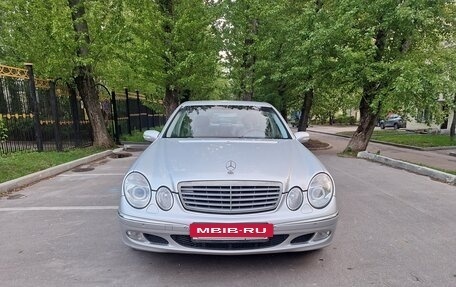 Mercedes-Benz E-Класс, 2004 год, 990 000 рублей, 2 фотография