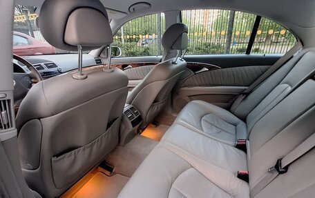Mercedes-Benz E-Класс, 2004 год, 990 000 рублей, 8 фотография