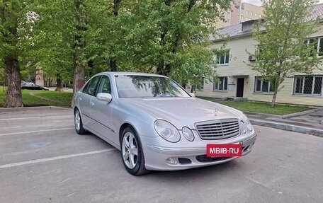Mercedes-Benz E-Класс, 2004 год, 990 000 рублей, 3 фотография