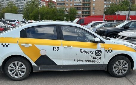 KIA Rio IV, 2018 год, 900 000 рублей, 2 фотография