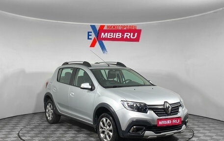 Renault Sandero II рестайлинг, 2019 год, 1 399 000 рублей, 2 фотография