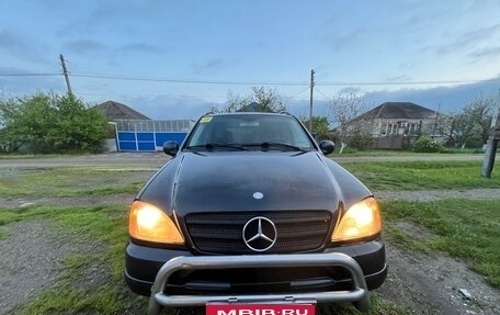 Mercedes-Benz M-Класс, 2000 год, 700 000 рублей, 1 фотография