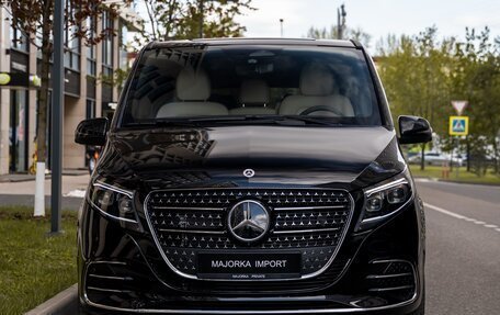 Mercedes-Benz V-Класс, 2024 год, 15 700 000 рублей, 2 фотография