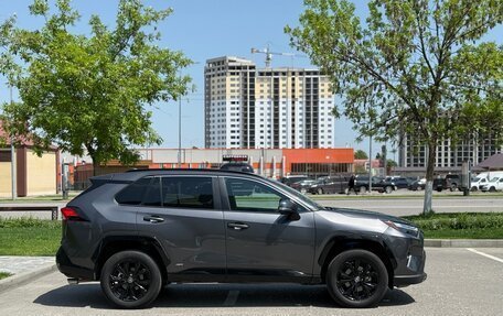 Toyota RAV4, 2022 год, 4 200 000 рублей, 4 фотография
