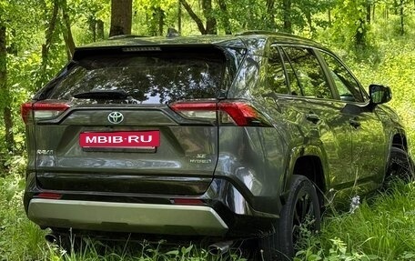 Toyota RAV4, 2022 год, 4 200 000 рублей, 10 фотография
