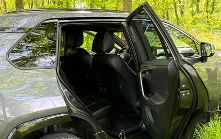 Toyota RAV4, 2022 год, 4 200 000 рублей, 27 фотография