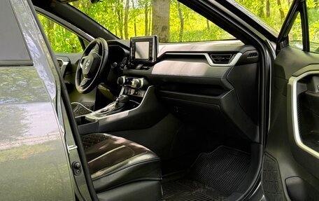Toyota RAV4, 2022 год, 4 200 000 рублей, 28 фотография