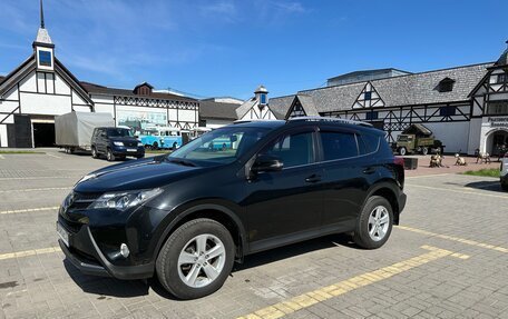 Toyota RAV4, 2013 год, 1 650 000 рублей, 2 фотография