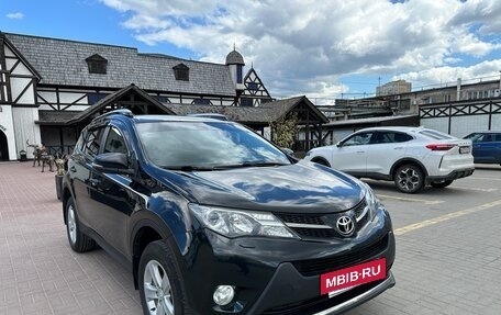 Toyota RAV4, 2013 год, 1 650 000 рублей, 4 фотография