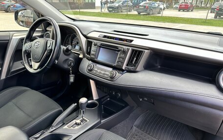 Toyota RAV4, 2013 год, 1 650 000 рублей, 19 фотография