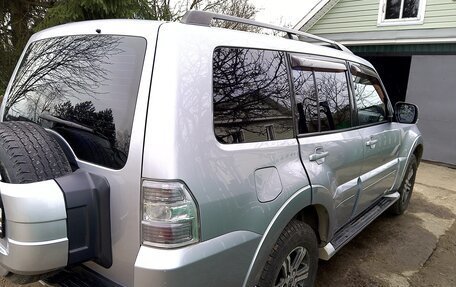 Mitsubishi Pajero IV, 2011 год, 1 680 000 рублей, 2 фотография