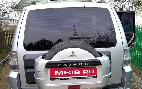 Mitsubishi Pajero IV, 2011 год, 1 680 000 рублей, 3 фотография