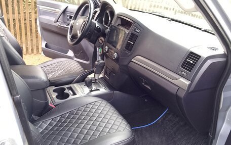 Mitsubishi Pajero IV, 2011 год, 1 680 000 рублей, 11 фотография