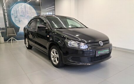 Volkswagen Polo VI (EU Market), 2014 год, 890 000 рублей, 2 фотография
