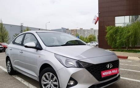 Hyundai Solaris II рестайлинг, 2020 год, 1 450 000 рублей, 1 фотография