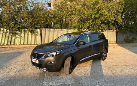 Peugeot 5008 II, 2018 год, 1 900 000 рублей, 2 фотография