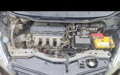 Honda Fit III, 2011 год, 690 000 рублей, 2 фотография