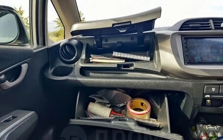 Honda Fit III, 2011 год, 690 000 рублей, 24 фотография