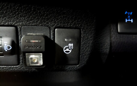 Toyota RAV4, 2017 год, 2 350 000 рублей, 26 фотография