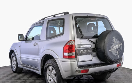 Mitsubishi Pajero IV, 2006 год, 1 290 000 рублей, 7 фотография