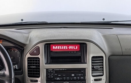 Mitsubishi Pajero IV, 2006 год, 1 290 000 рублей, 17 фотография