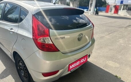 Hyundai Solaris II рестайлинг, 2011 год, 950 000 рублей, 6 фотография