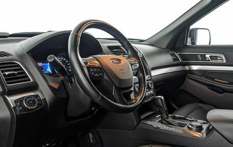 Ford Explorer VI, 2017 год, 2 750 000 рублей, 14 фотография