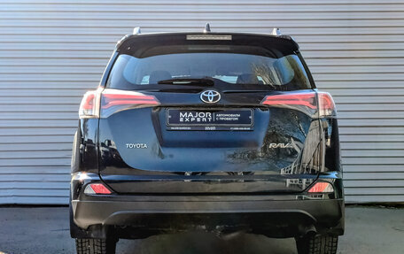 Toyota RAV4, 2018 год, 2 350 000 рублей, 6 фотография