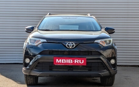 Toyota RAV4, 2018 год, 2 350 000 рублей, 2 фотография