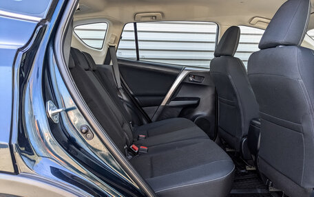 Toyota RAV4, 2018 год, 2 350 000 рублей, 12 фотография