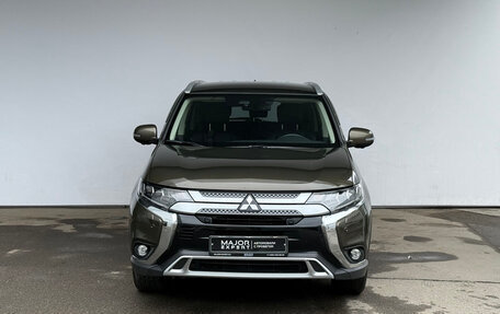 Mitsubishi Outlander III рестайлинг 3, 2020 год, 2 950 000 рублей, 12 фотография