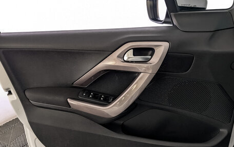 Peugeot 2008 II, 2014 год, 899 000 рублей, 19 фотография