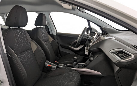 Peugeot 2008 II, 2014 год, 899 000 рублей, 24 фотография