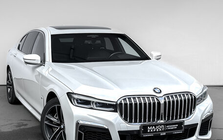 BMW 7 серия, 2019 год, 6 180 000 рублей, 3 фотография