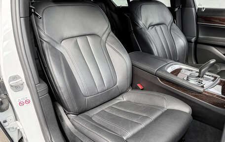 BMW 7 серия, 2019 год, 6 180 000 рублей, 21 фотография