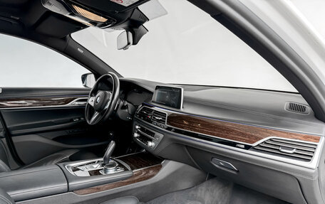 BMW 7 серия, 2019 год, 6 180 000 рублей, 10 фотография