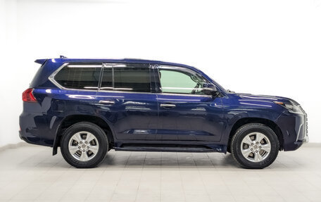 Lexus LX III, 2017 год, 8 350 000 рублей, 4 фотография