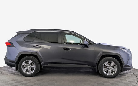 Toyota RAV4, 2022 год, 3 850 000 рублей, 4 фотография