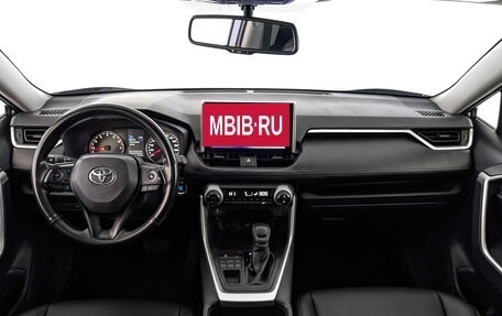 Toyota RAV4, 2022 год, 3 850 000 рублей, 14 фотография