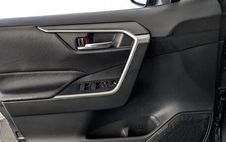 Toyota RAV4, 2022 год, 3 850 000 рублей, 19 фотография