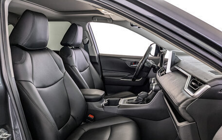 Toyota RAV4, 2022 год, 3 850 000 рублей, 24 фотография